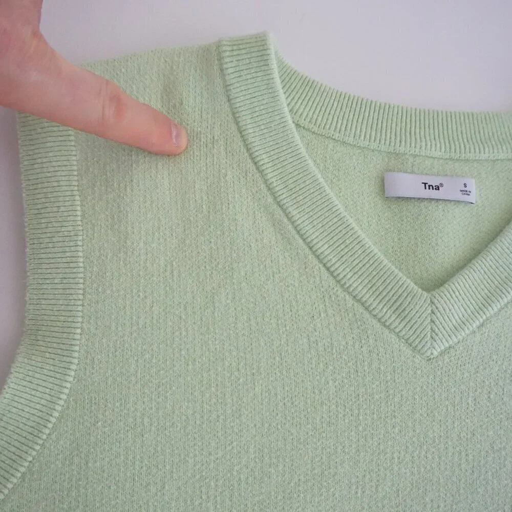 Aritzia TNA Mint Green Knit Cotton Blend V-Neck Vest S - Picture 10 of 10